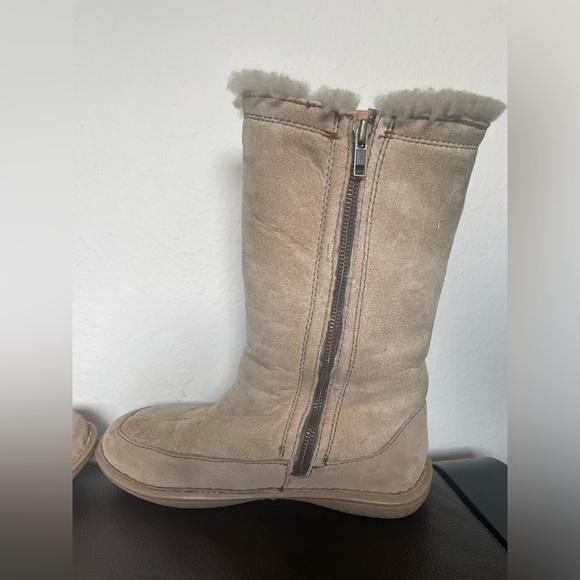 Born Shearling Boots - Ugg Style - Picture 4 of 10